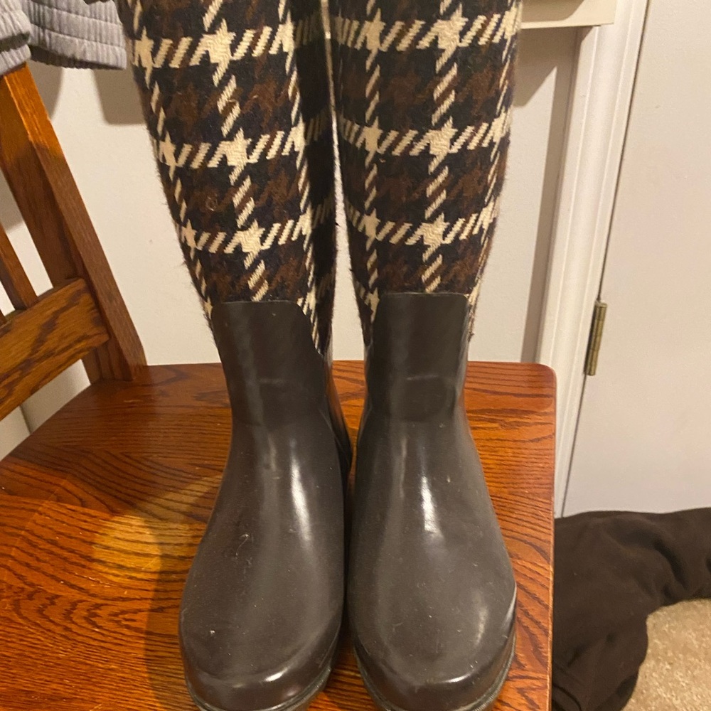 Banana Republic rain boots
